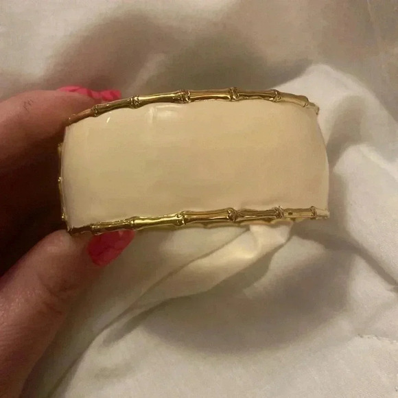 Lilly Pulitzer cream/white enamel and gold bamboo bracelet - Picture 6 of 6
